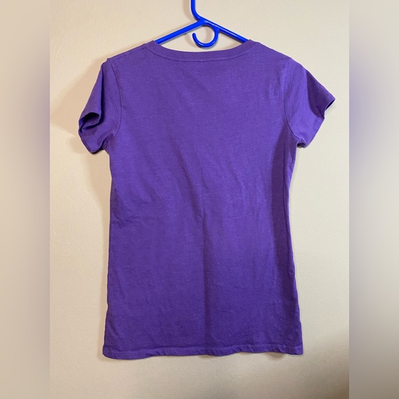 Moms Get Promoted to Grandma Purple Graphic Tee Size S (4-6) Women T Shirt - Picture 2 of 3